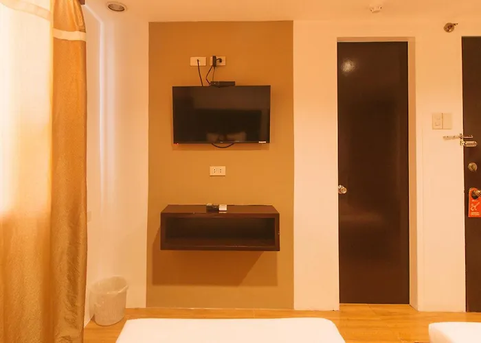 Reddoorz @ Junquera Extension Hotel