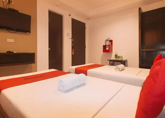 Reddoorz @ Junquera Extension Hotel 2*